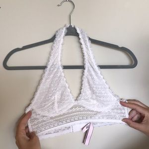 ☀️2/20 Victoria’s Secret white bralette